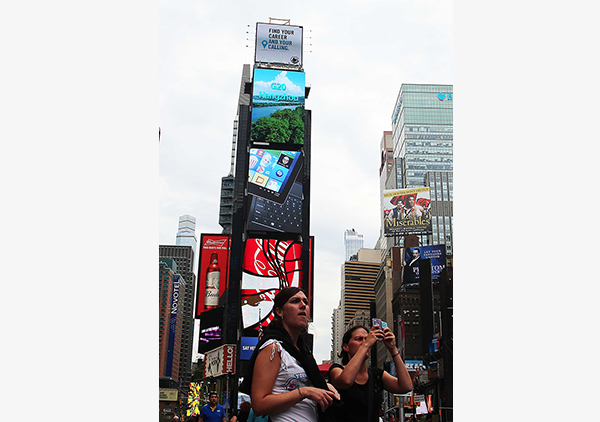 G20 plays to Times Square