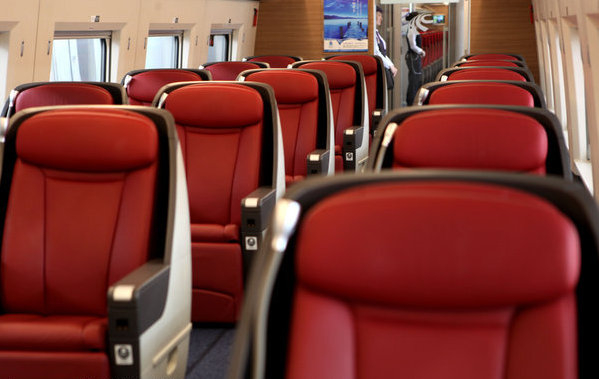 Discount offered for luxury seats on high-speed trains