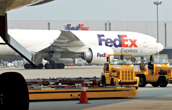FedEx, UPS to serve mainland with dispatch