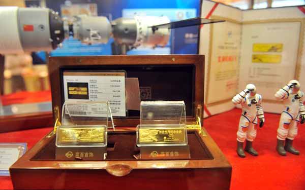 $4000 Shenzhou IX souvenirs for sale