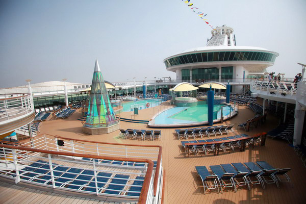 Asia's largest cruise liner arrives in Tianjin