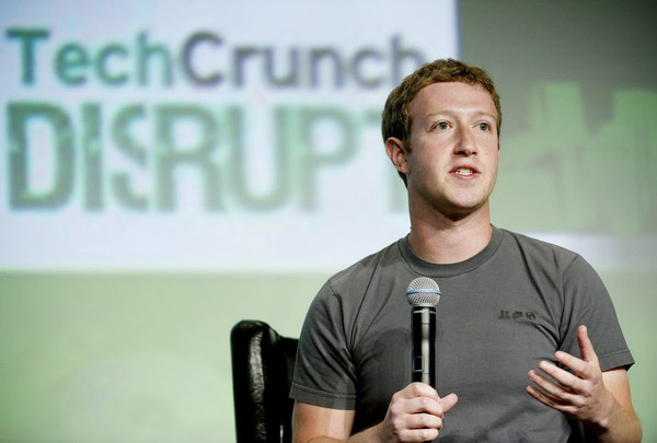 Facebook bets on mobile future