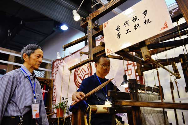Silk fair kicks off in Hangzhou
