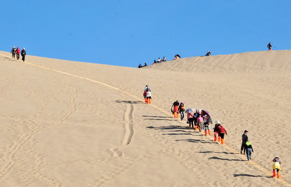 Dunhuang desert to bring record high tourism