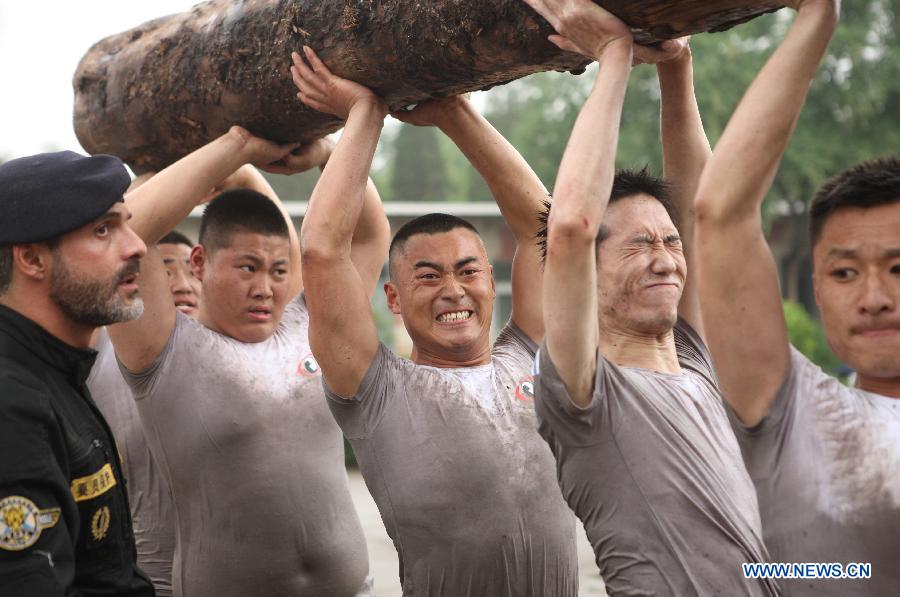 Trainees take VIP security training course in Beijing