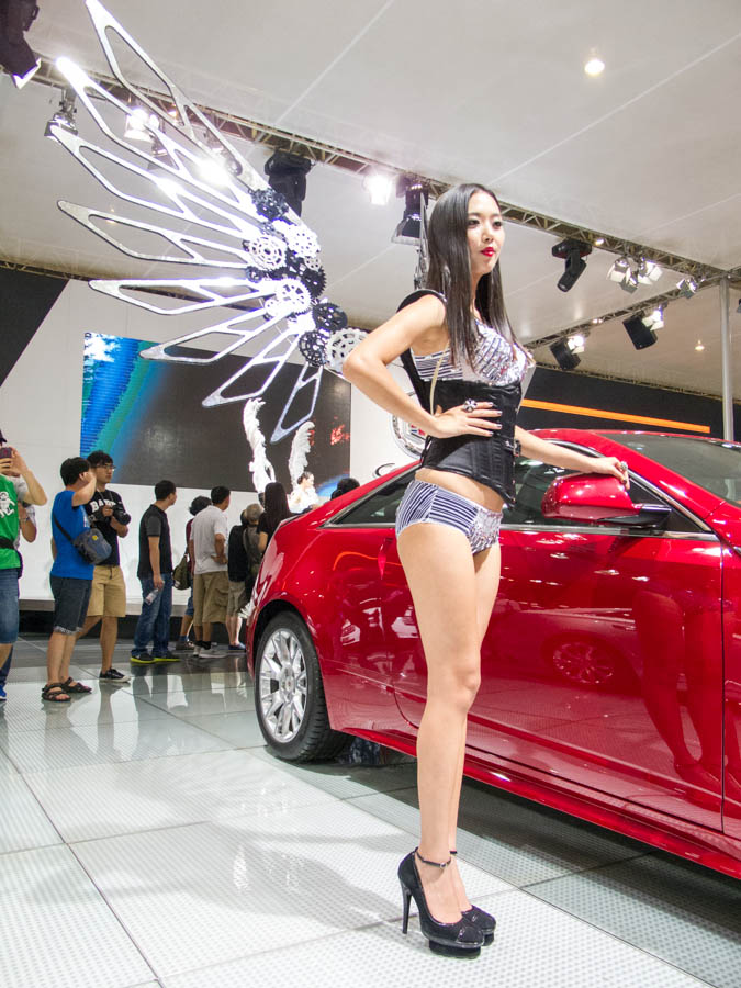 Cadillac's sexy girls at 2013 Chengdu auto show