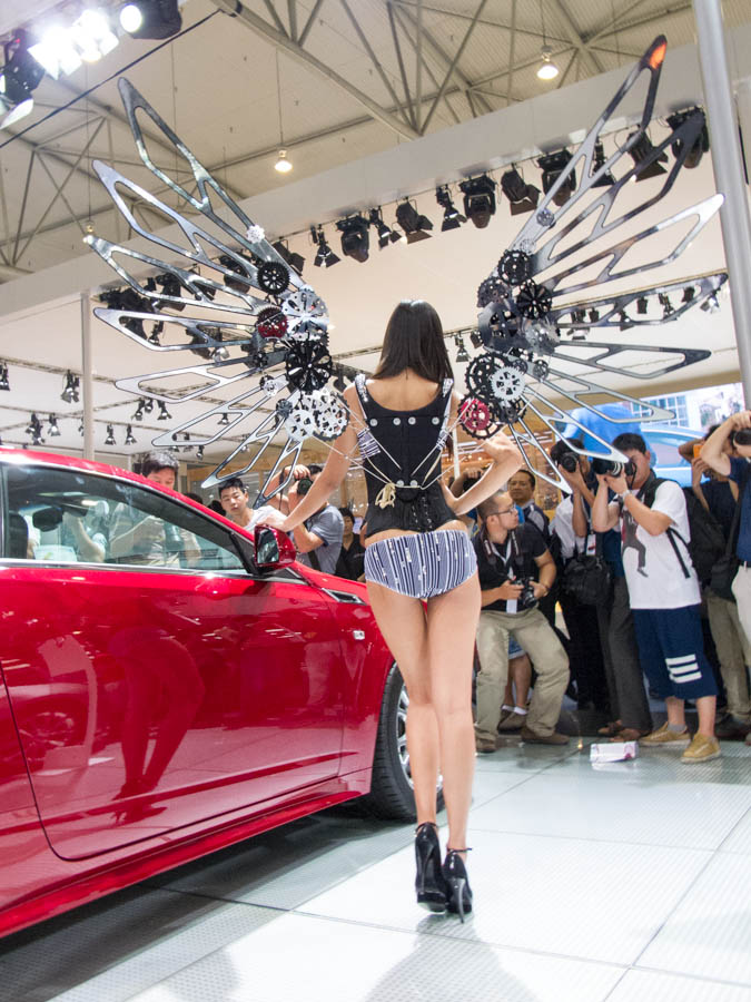 Cadillac's sexy girls at 2013 Chengdu auto show