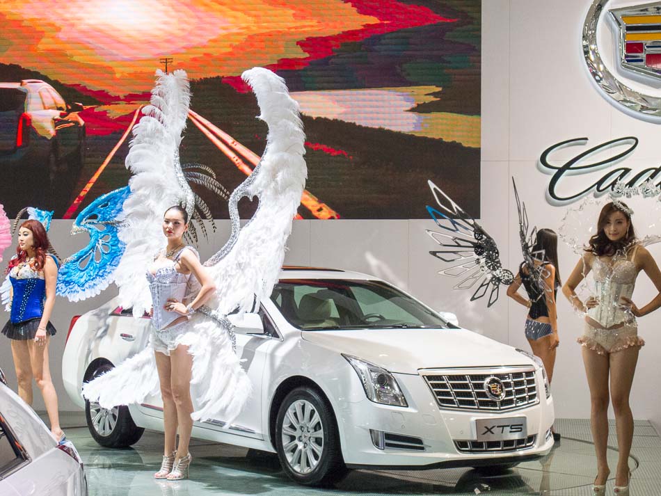 Cadillac's sexy girls at 2013 Chengdu auto show