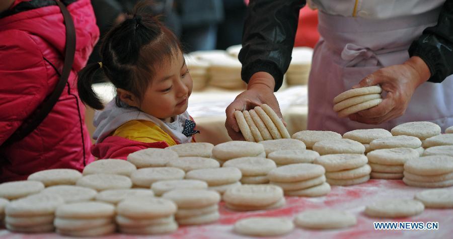 Spring Festival's traditional snacks