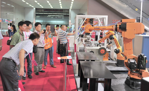 Robot industry gets down to nuts and bolts