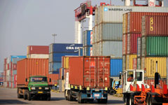 Weak trade figures 'signal slowing economy'