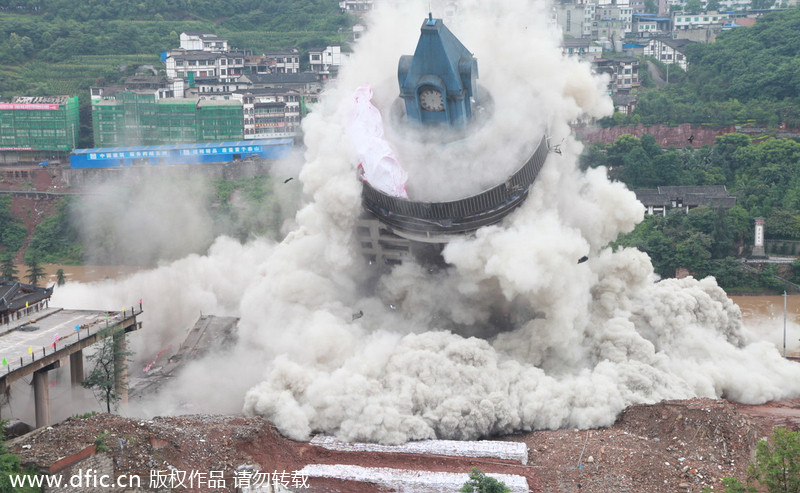 Landmark Maotai Bridge makes way for bigger picture