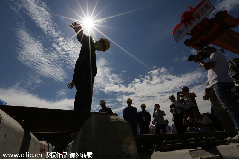 First private railway line completed in Xinjiang