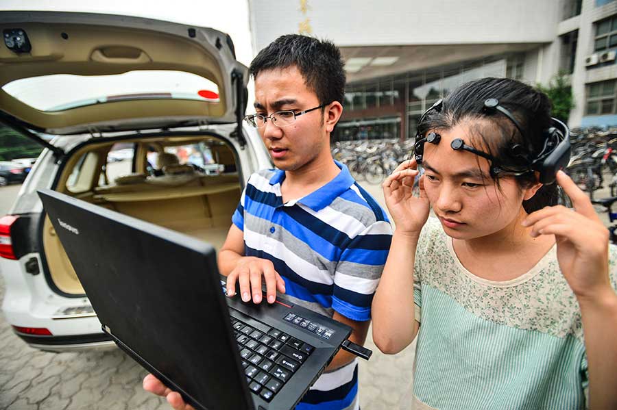 Brain-controlled car developed by Nankai University