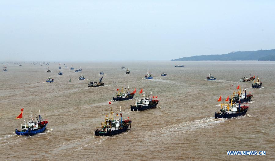 Fishing boats start operation in E. China's Zhejiang