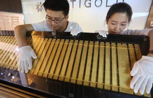 China opens gold market to foreigners