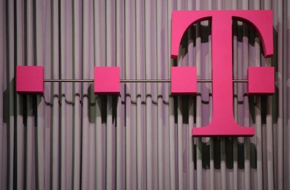 Deutsche Telekom and China Mobile to sign 'connected cars' deal