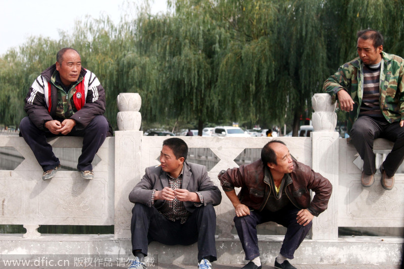 Migrant workers day wait for work[2]- Chinadail