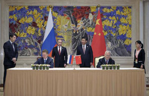 China, Russia ink energy agreements