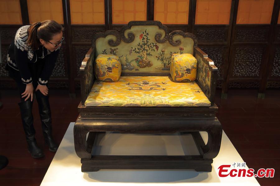 Emperor Qianlong's throne valued at $5.6 million