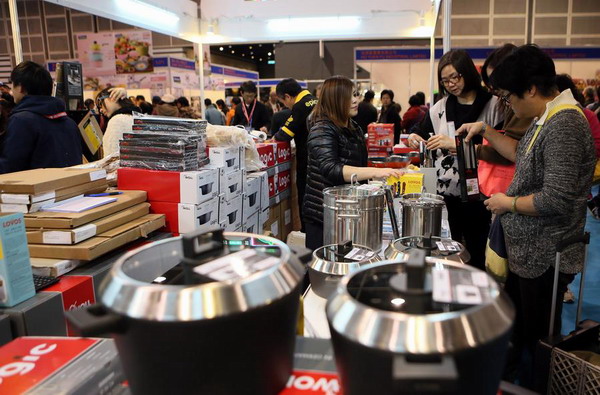 Top 10 items on shopping list of Chinese in 2015