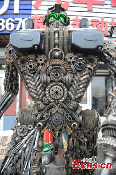 Mechanic makes Bumblebee out of 3,000 auto parts