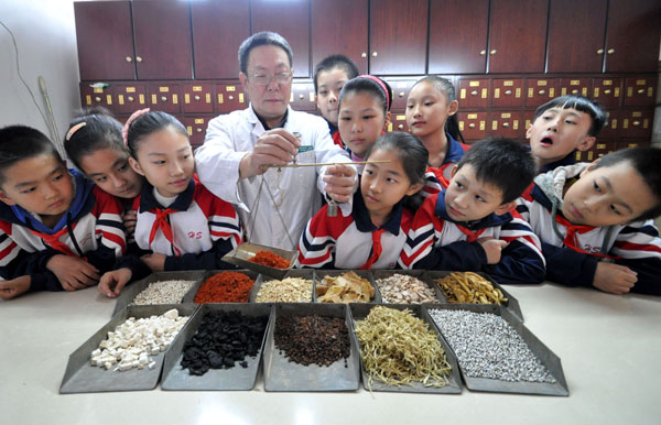 China tightens check over TCM material market