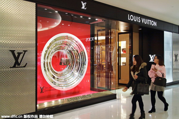 Young shoppers to revive luxury sector