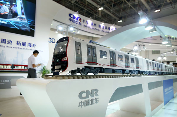 China's CNR, CSR kick off merger process with trading halt