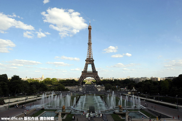 Paris is doing its best to rekindle a cooling affair