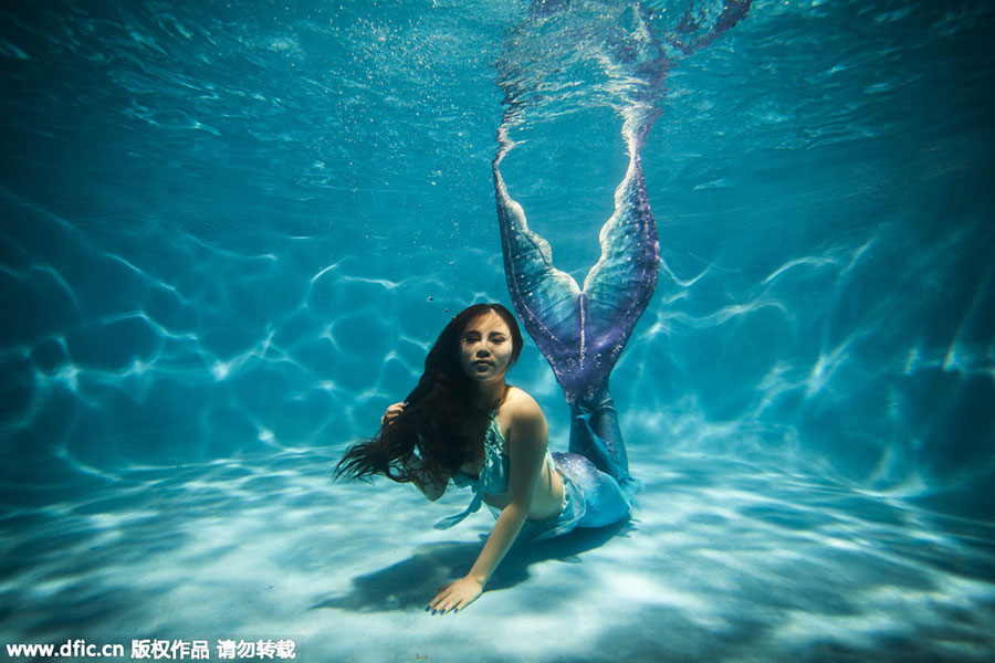 Mermaid girl pursues her childhood dream