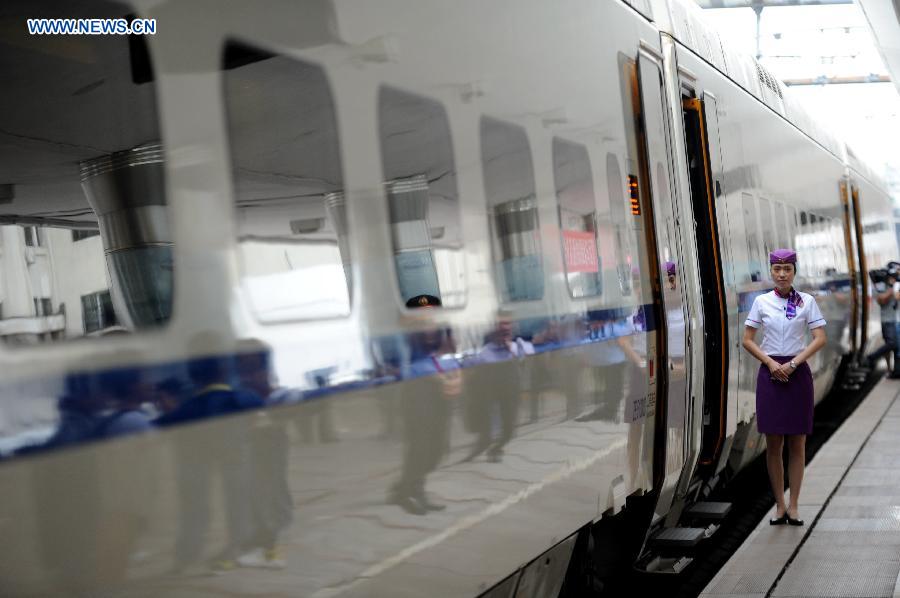 High-speed railway link Harbin and Qiqihar starts operation in NE China