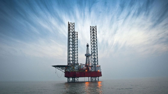 CNOOC reports sharp profit drop in H1