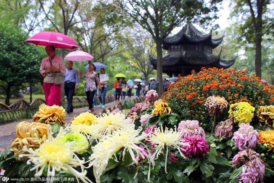 Tourist attractions receive 29.62 million visitors during Golden Week