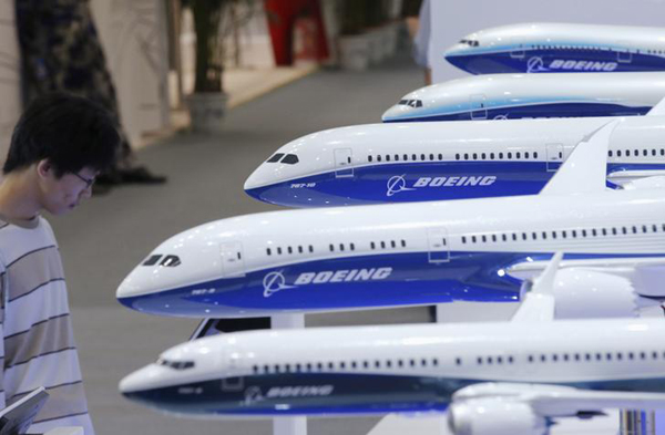 Boeing and Airbus in dogfight over Chinese air travel market