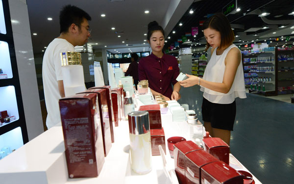 Overseas shopping agents feel the currency pinch