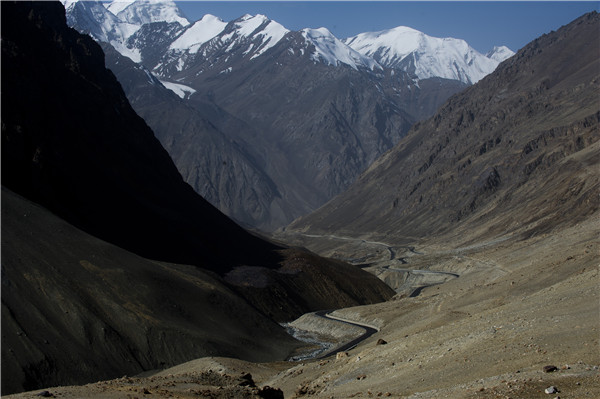 Karakoram Highway: Path to riches for China, Pakistan