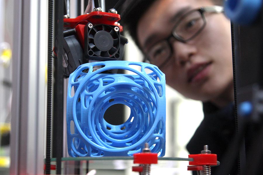 College students set up 3D printing studio in Harbin