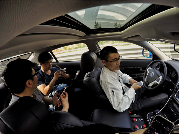 Searching for right lane: Baidu hits 'enter' on driverless cars