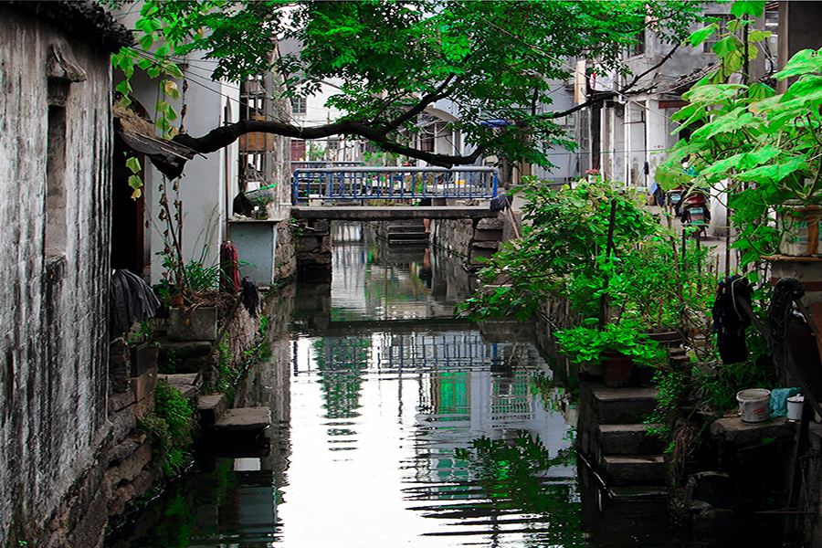 A dying fishing village in East China