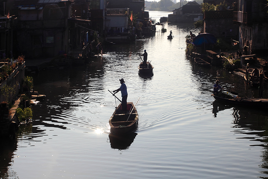 A dying fishing village in East China