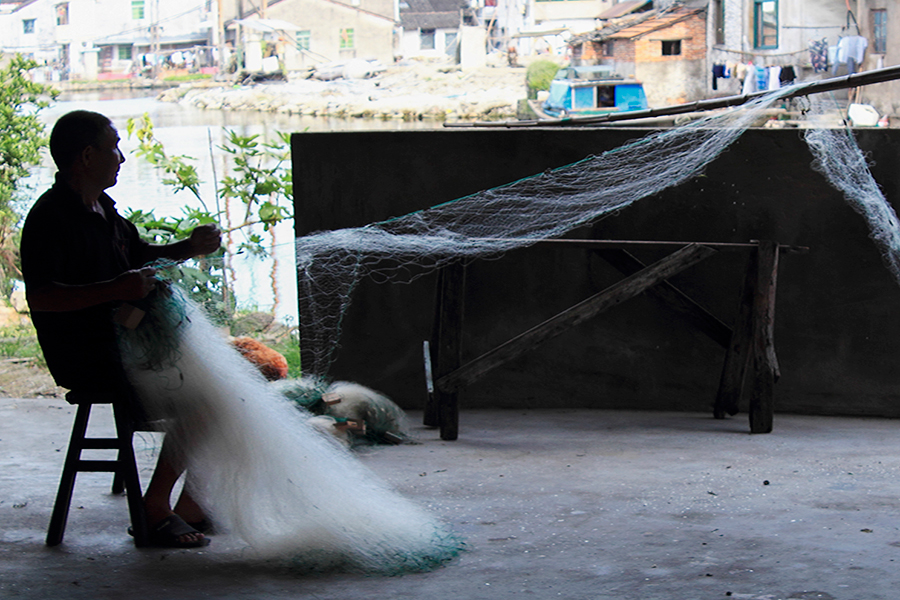 A dying fishing village in East China