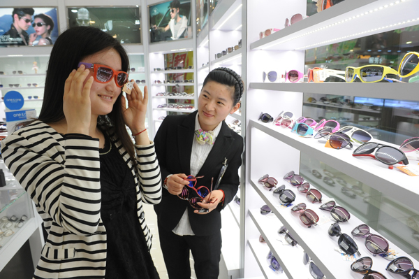 Style and health awareness smartly frame eyewear boom