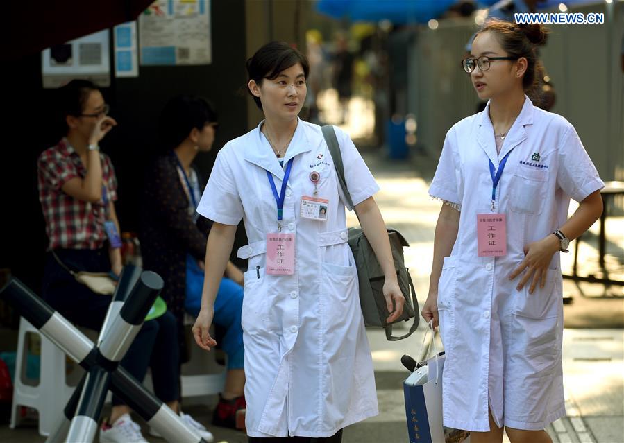 Volunteers participate in voluntary service for Hangzhou G20 Summit