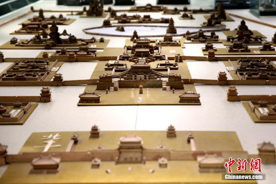 Brick miniature of ancient palace on display in Xi'an