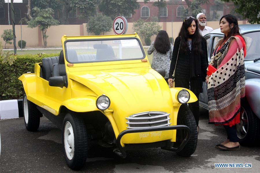 7th Vintage Classic Car Rally held in Pakistan's Peshawar