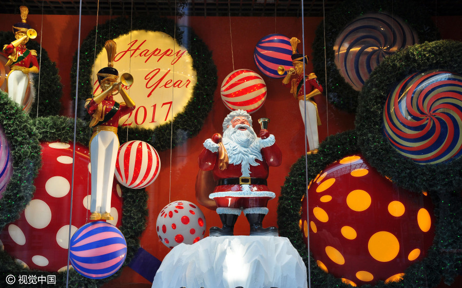 Christmas atmosphere heats up in China