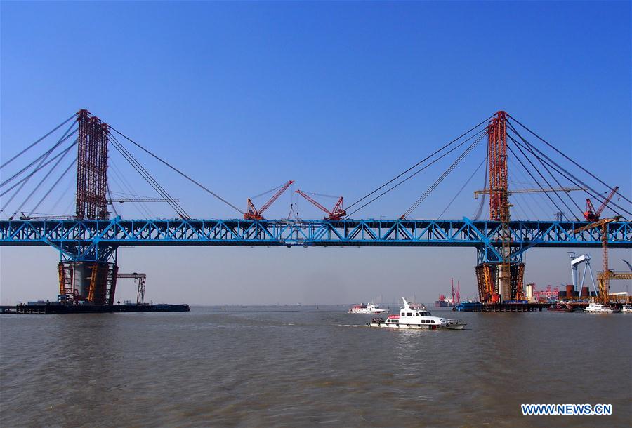 E China's Tianshenggang Channel Bridge finishes closure