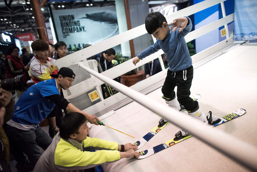 Outdoor sports enthusiasts get inspired at Beijing expo