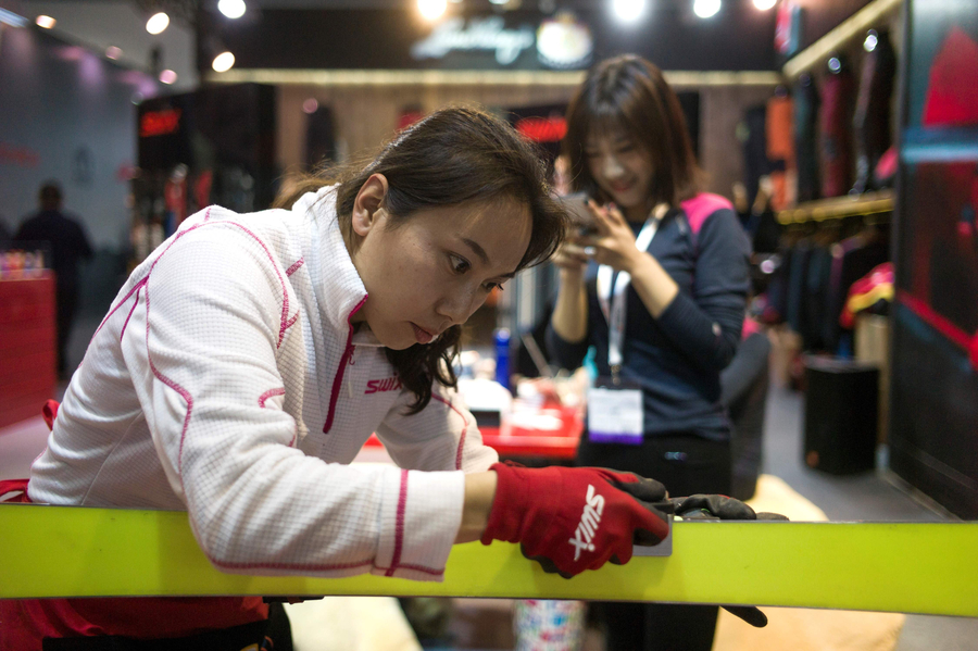 Outdoor sports enthusiasts get inspired at Beijing expo